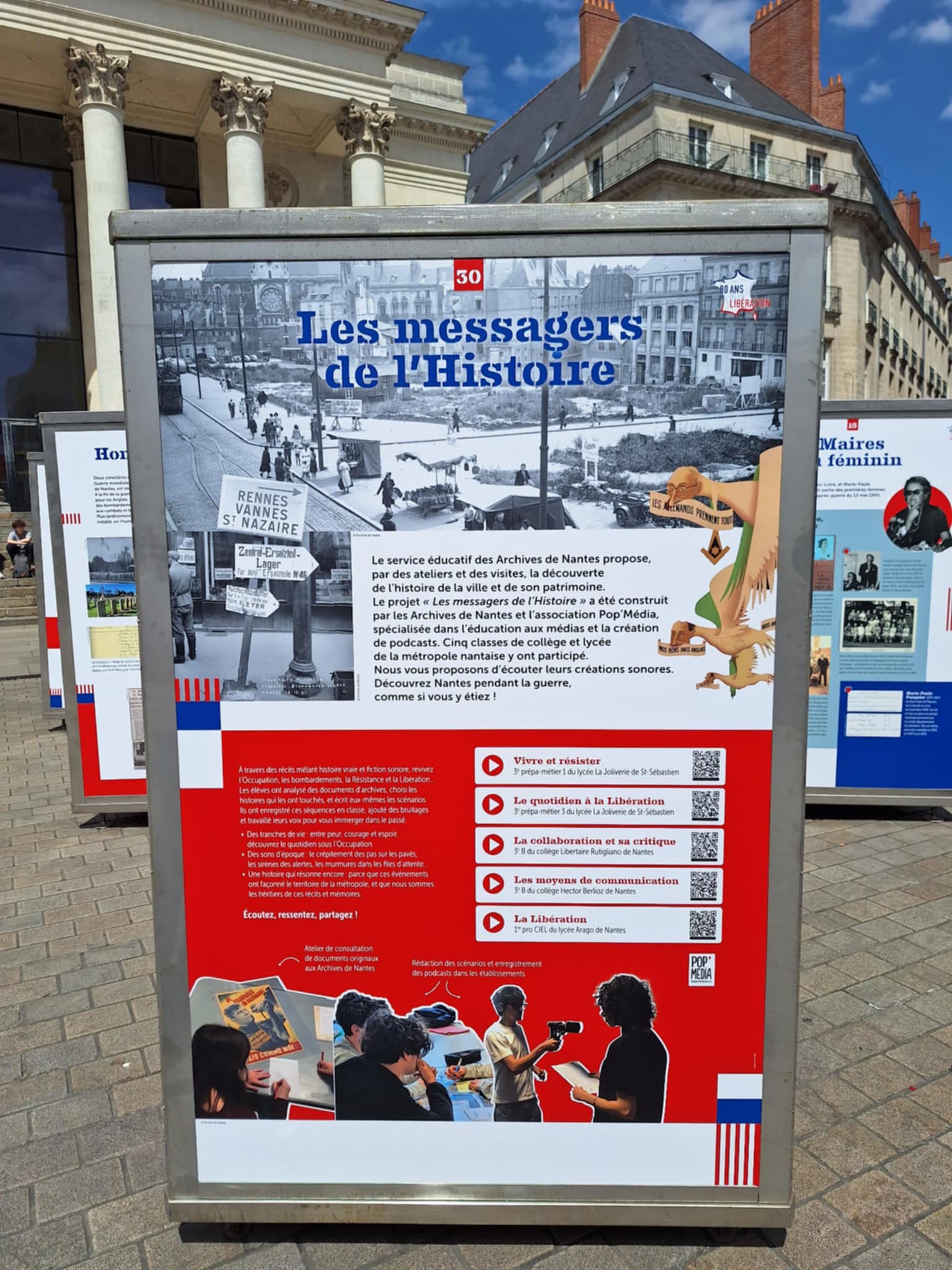 L’exposition « Libres ! 1944-1947 » place Gaslin en mai 2025