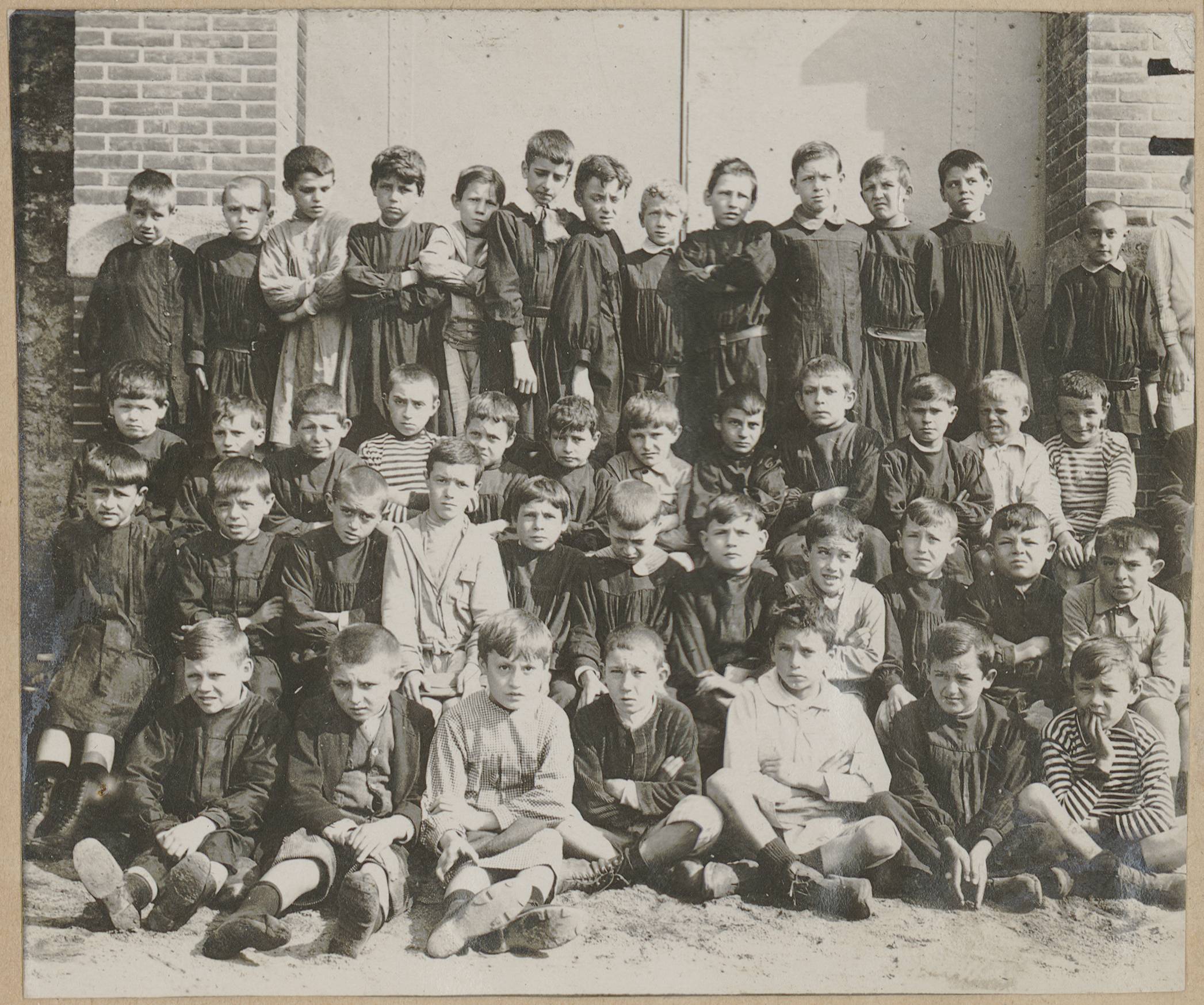 Photo de classe, école de la Fraternité (1R17)