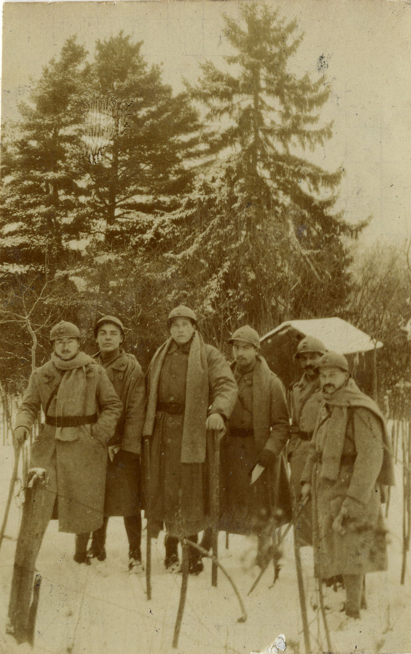 Maurice Digo et ses compagnons dans la neige
