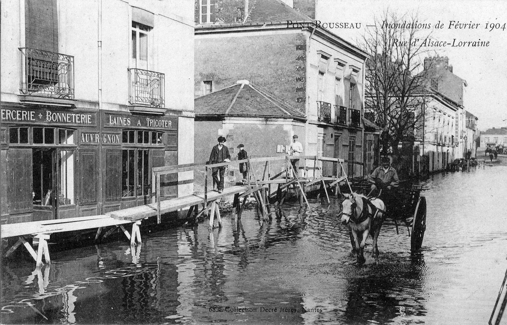 La rue Alsace-Lorraine, à Pont-Rousseau (9Fi1546)