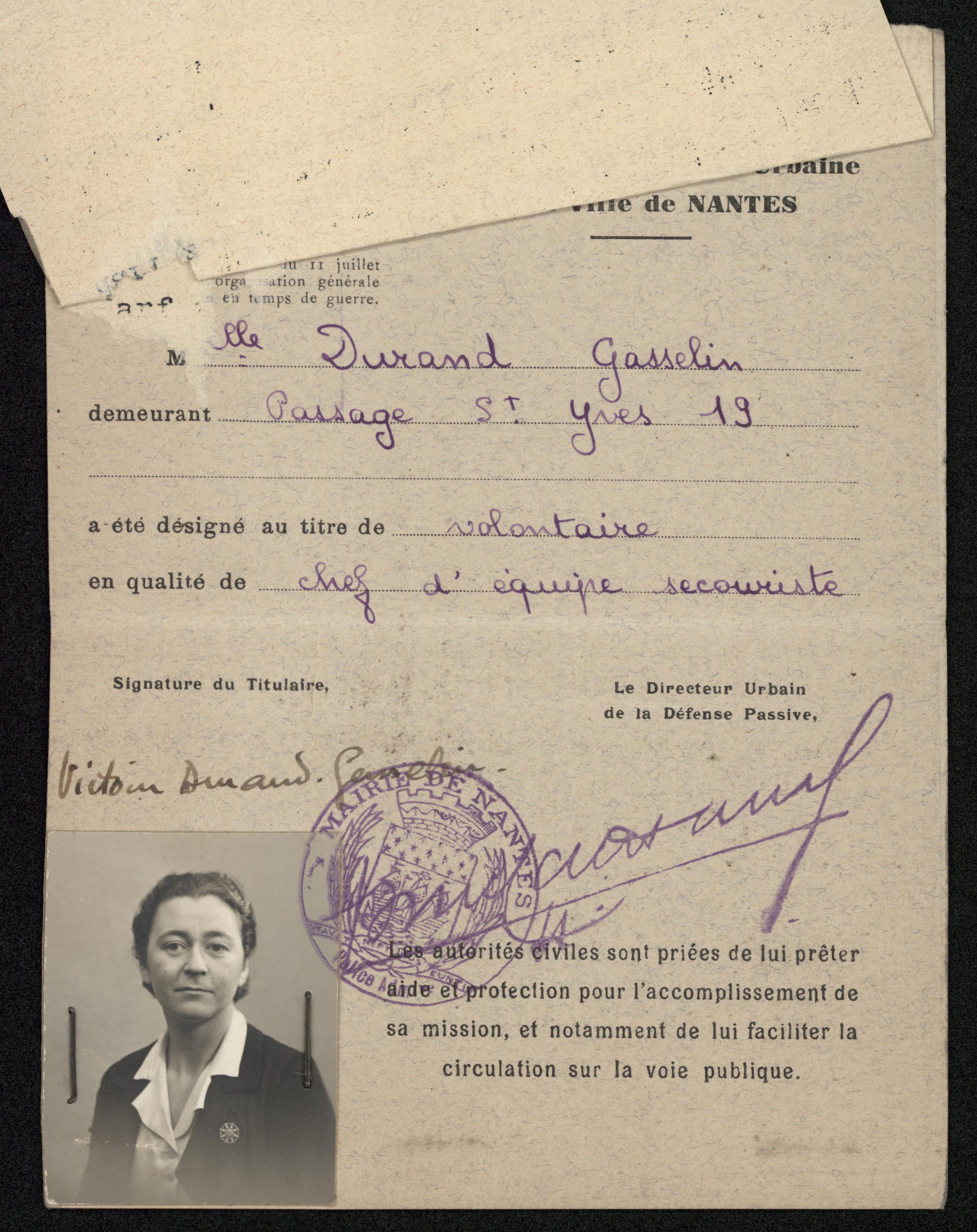 Carte de laisser-passer en qualité de membre de la Défense Passive (1Z7)