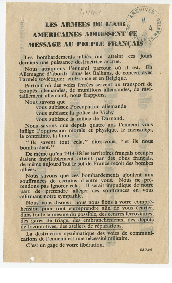 Tract américain avertissant les Nantais des bombardements alliés (4H101)