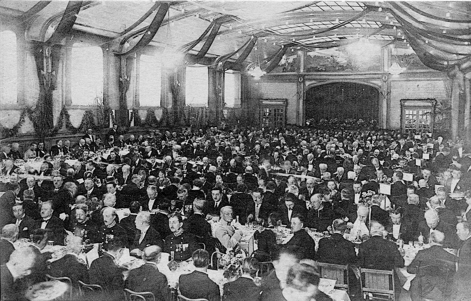 Banquet présidentiel aux Salons Mauduit, le 4 avril (9Fi1926)