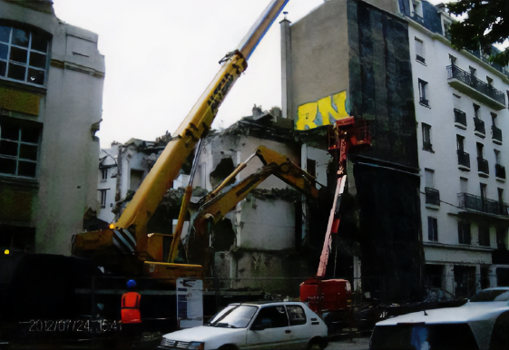 Chantier de démolition du bâtiment de l'ancienne manufacture. (1647W271)