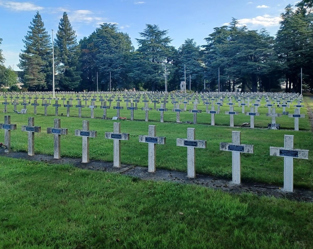 Inhumer les victimes de guerre