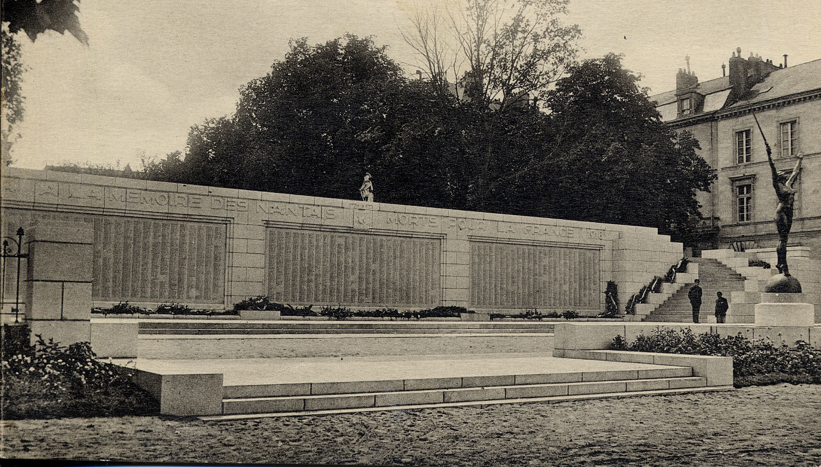 Guerre 1914-1918 : Le monument aux morts