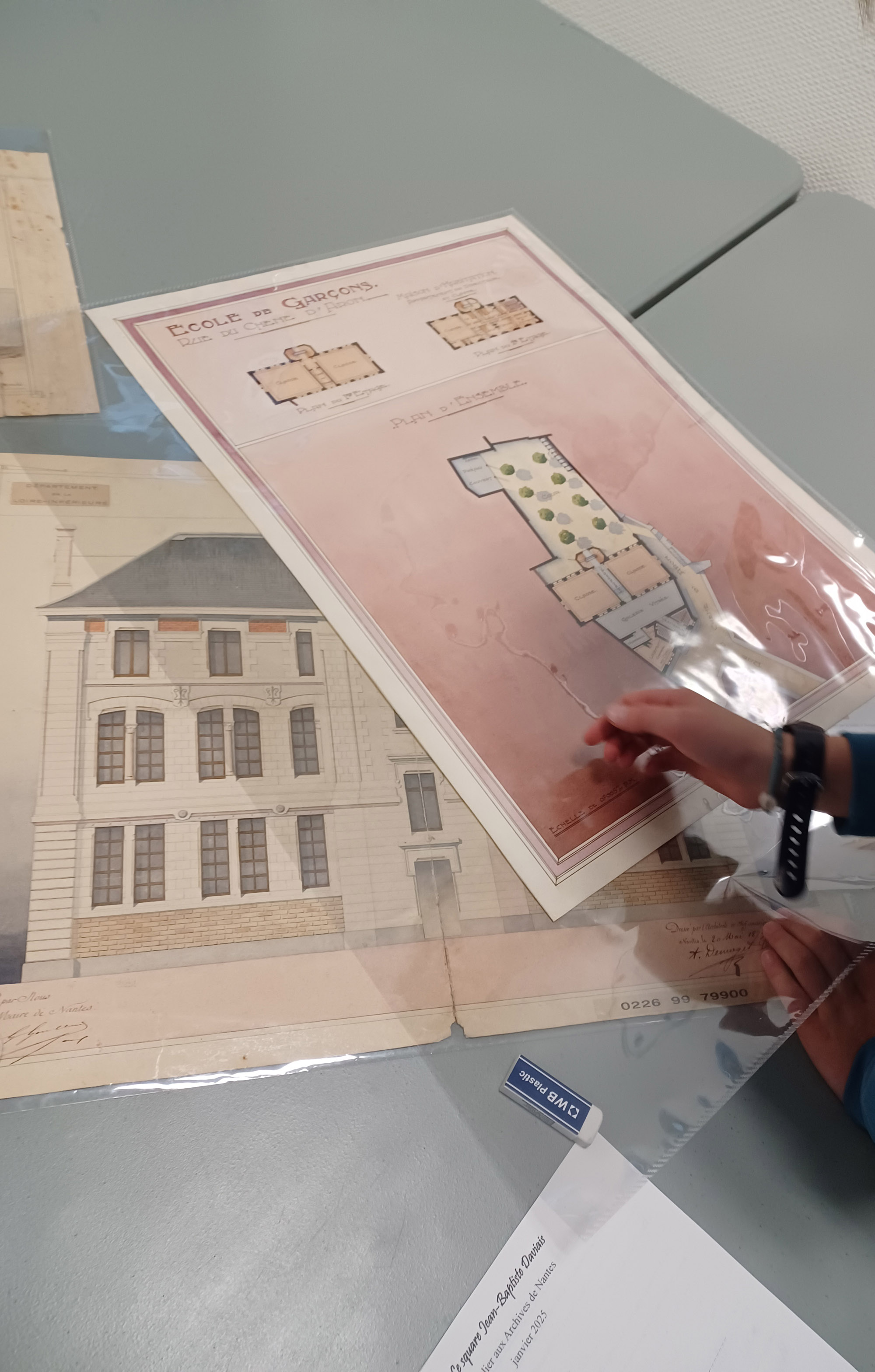 Les bâtiments de l’école du Chêne d'Aron au 19e siècle