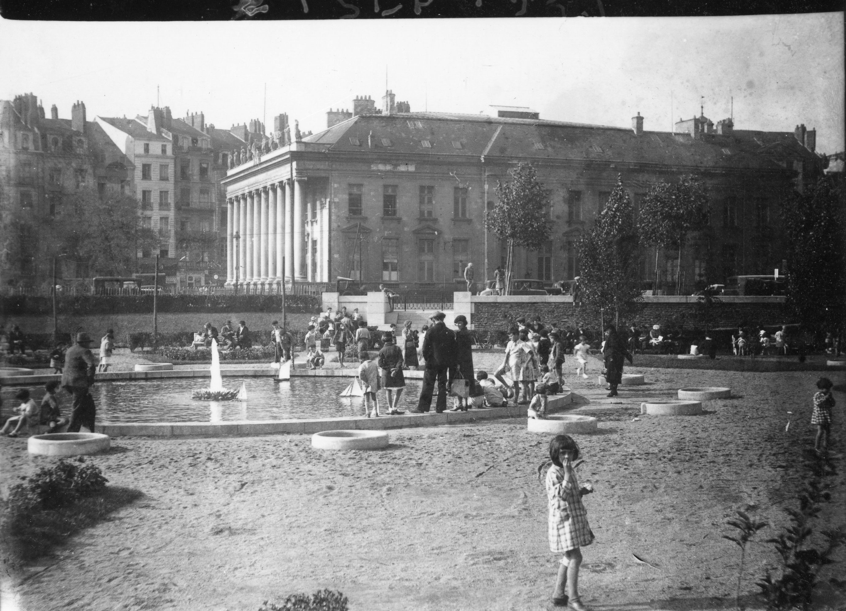Square de la Petite-Hollande, le 1er septembre 1935 (26Fi3074)